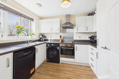 CAM03852G0-PR0599-STILL001