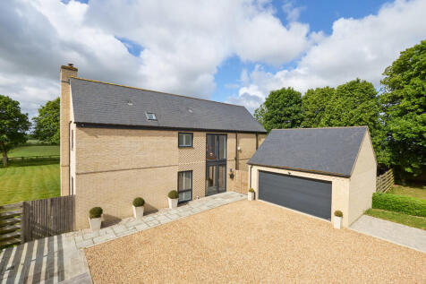 7 Hill Farm View ...