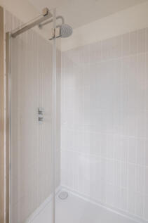 330722 - 1GardenCourt_HighRes-10.jpg