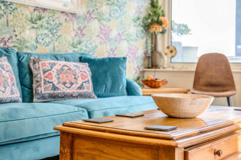 Sumptuous Sitting...