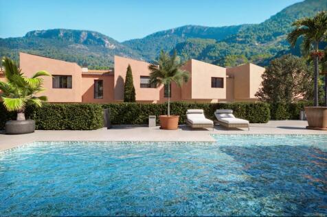 Communal pool