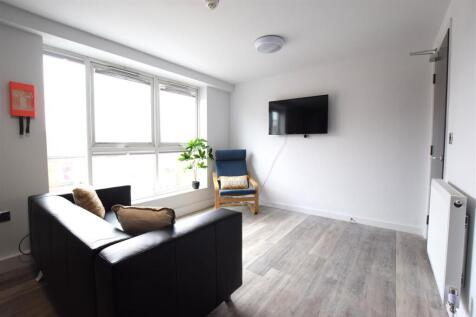 3 Bedroom Flat in LN1 1RS