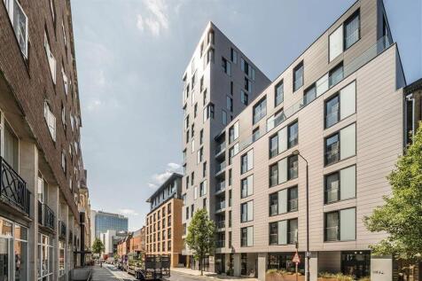 Century 21 Heritage are happy to offer this bright and contemporary studio apartment available for rent in the prestigious Luxe Tower, E1. This fully furnished apartment offers a stylish, low-maintena