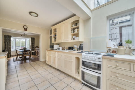 1347495-10-68bec2...