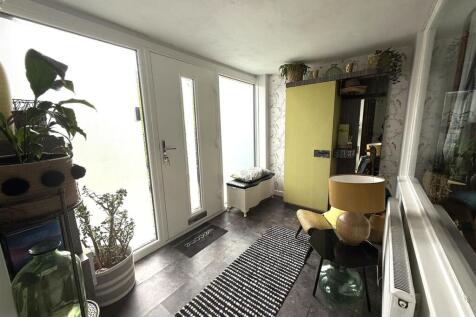 64 ARMITAGE PORCH 2 - Copy.jpeg