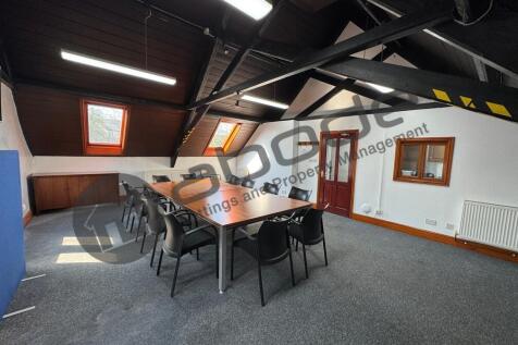 Office to rent in swallownest