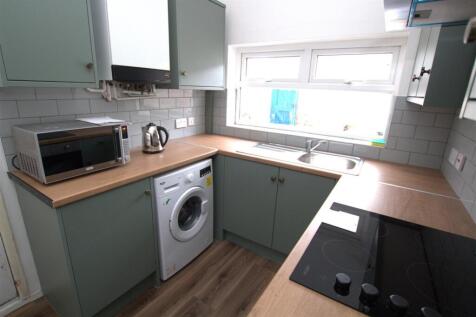 34 Haymore Kitchen 2.jpg