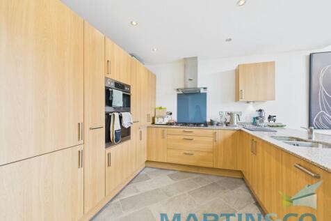 CAM01870G0-PR0162...