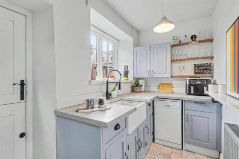 Kitchen_3.jpeg