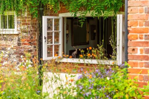 Feature Opening Wind