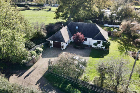 5 bedroom detached family home