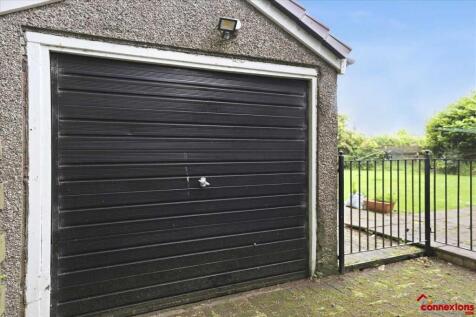 Detached Garage
