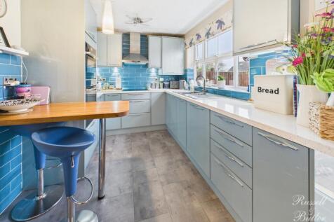 CAM01995G0-PR0397-STILL024