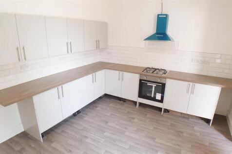 Double En-Suite Room | Fully Furnished | All Bills Included | Great Location | Communal Kitchen | No Fees |