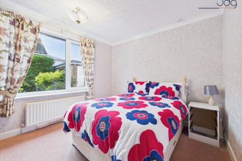 Double Bedroom 2 with Built in Wardrobe
