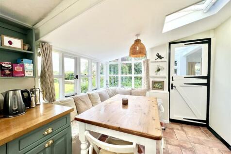 Kitchen - Dining 2.jpeg