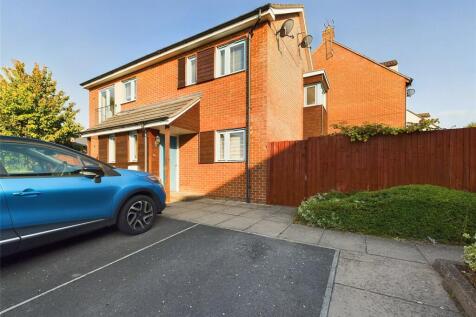 2 Bedroom Flat in GL4 6GA