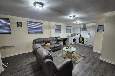 Open Plan Kitchen &amp; Living Area