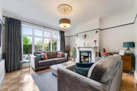 22 Albany Avenue-47.jpg