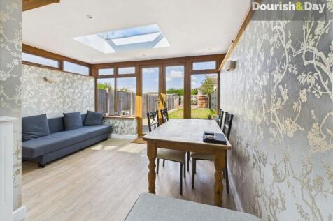 Garden/Dining Room