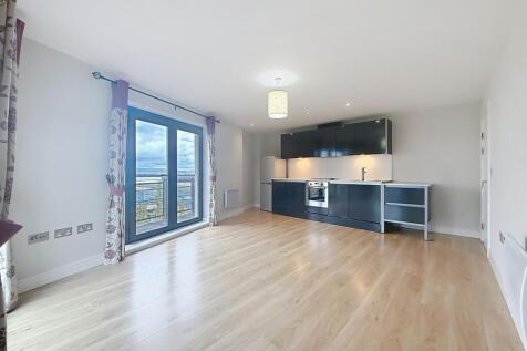 Open Plan Living & Kitchen