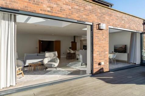 5 bed, 5 bath Detached in Sheffield - Photo 35