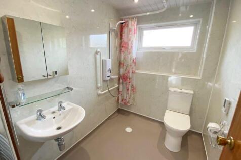 WET ROOM SHOWER ROOM