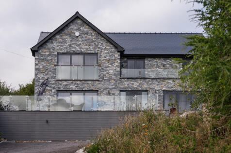 2025-08-07 WALKER & LEWIS-CEFN-57