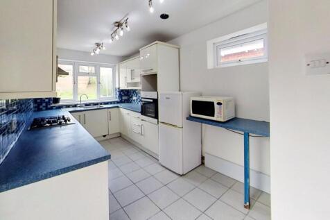 32-Deancourt-Road-Kitchen 1.jpg