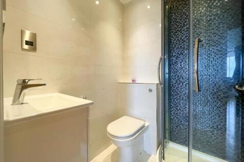 bathroom 1 (1 of 1).jpg