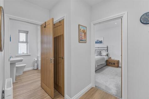 Flat 8, 30 Crouch Street, Banbury-7.jpg