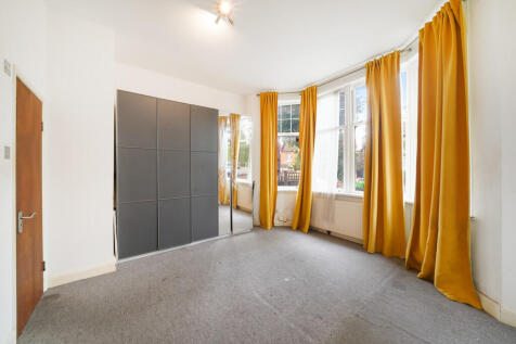 1a Staverton Road...