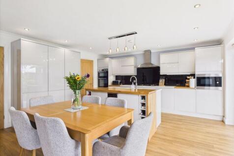 Dining into kitchen 1