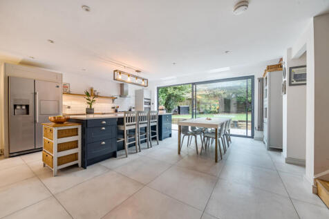 1364028-5-68ee787...