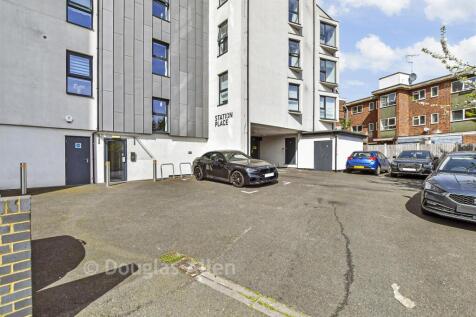 Driveway/Parking