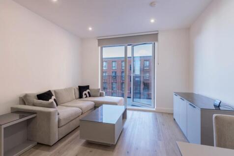 A recently completed one bedroom apartment available in the highly sought-after Lancaster development, nestled between the tranquil canal-side and the vibrant Jewellery Quarter. This exceptional prope