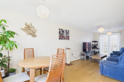 Living/Dining Area