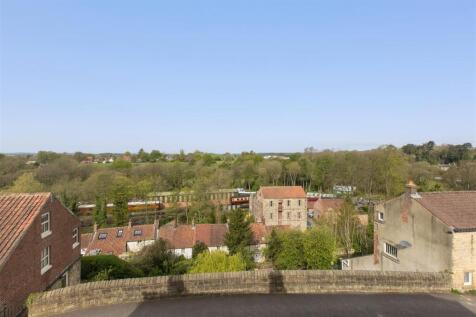 Castle Road 5 Bedroom 1-4.jpg