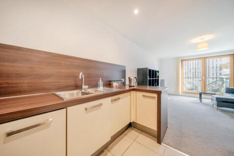 1371225-8-68fb7b1...