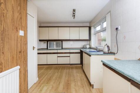 Bramleys Estate Agents - Weatherhill Crescent - Li