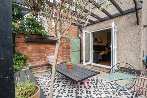 Rear patio gardens