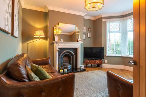 Glasllwch Crescent-15