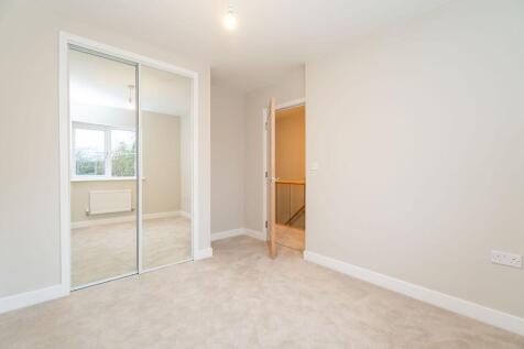 Plot 32 Bedroom