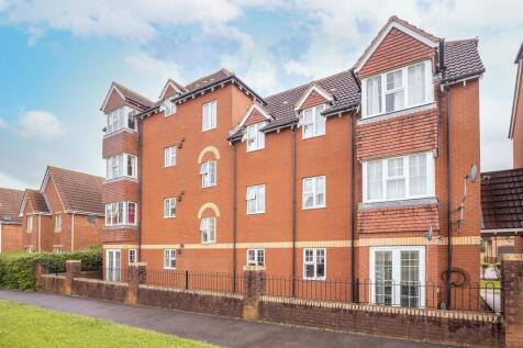 Positioned within the highly sought-after Emersons Green area of Bristol, this well-presented two-bedroom apartment offers spacious accommodation, excellent connectivity and convenient access to a wid