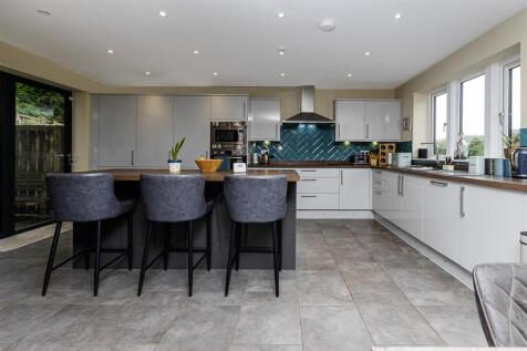 Living/Dining Kitchen