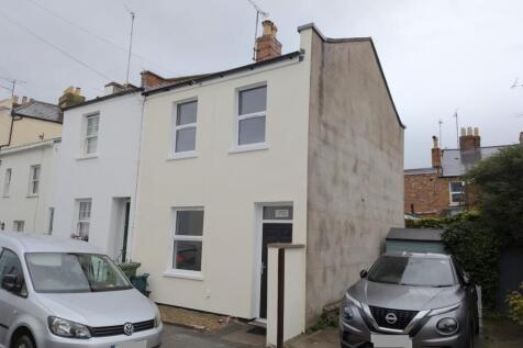 2 Bedroom House in GL53 7JS
