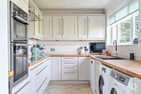 efd24995-732e-4b6...