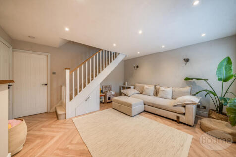 0197ebb3-ff66-4a6...