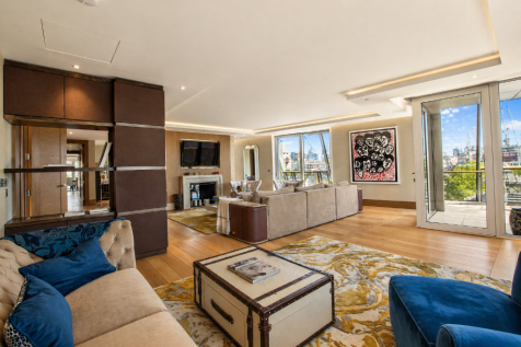 Living room pic1