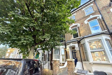 37G St Julians Road, London NW6 7LB